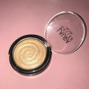 Laura Geller “Gilded Honey” Highlighter